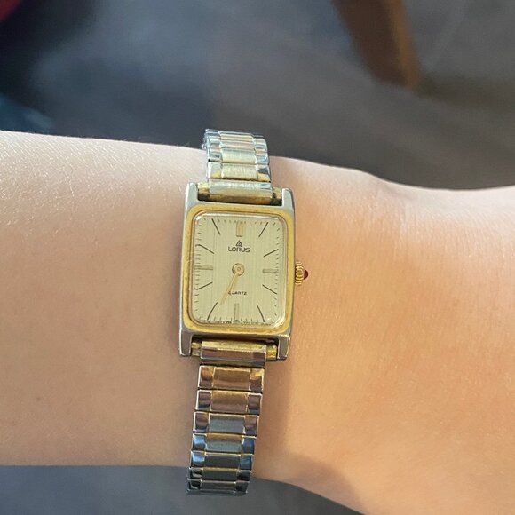 vintage Lorus by Seiko ladies tank Watch square small  preowned - Picture 1 of 9